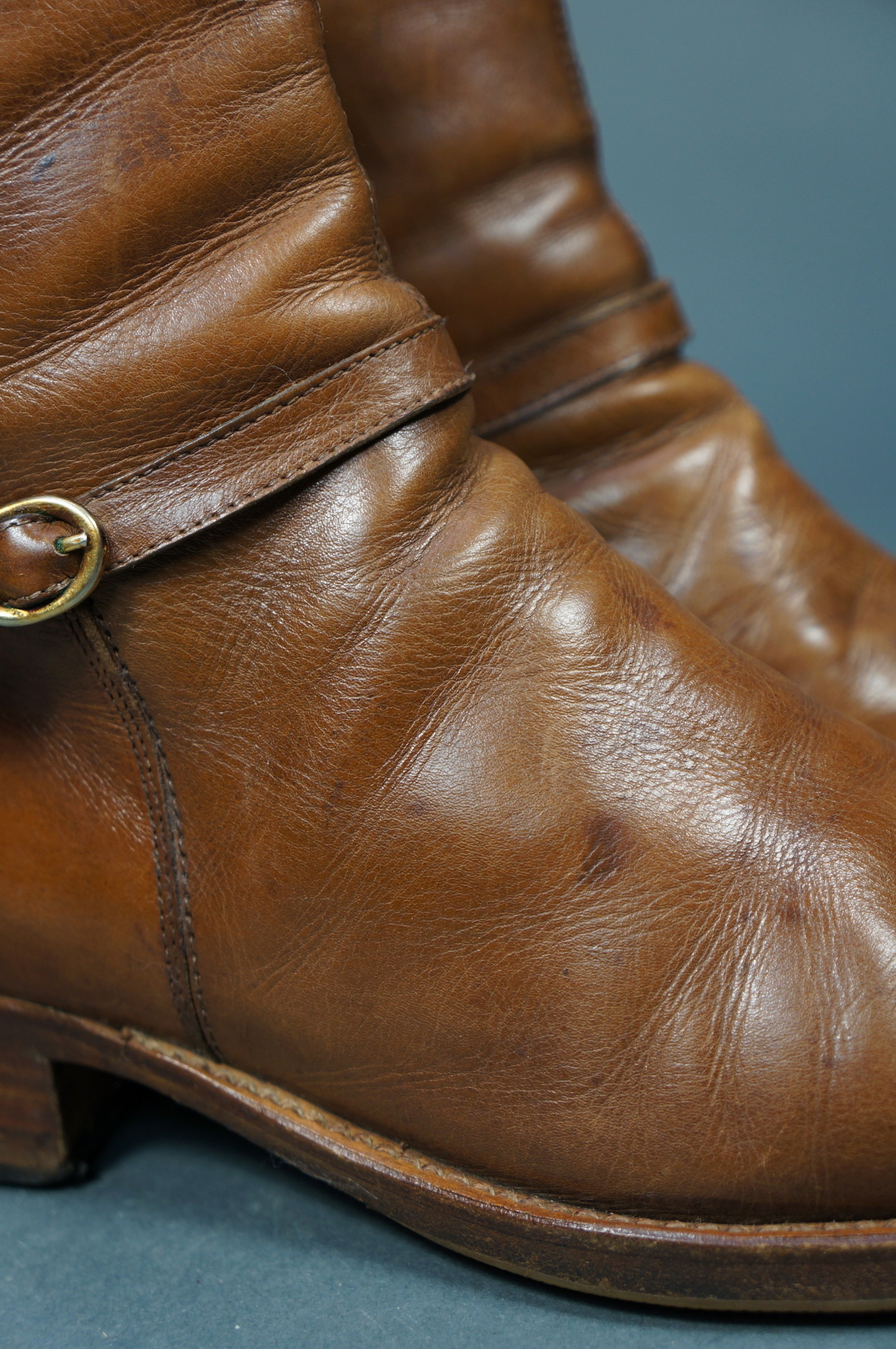 60er Stiefeletten mit Schnalle