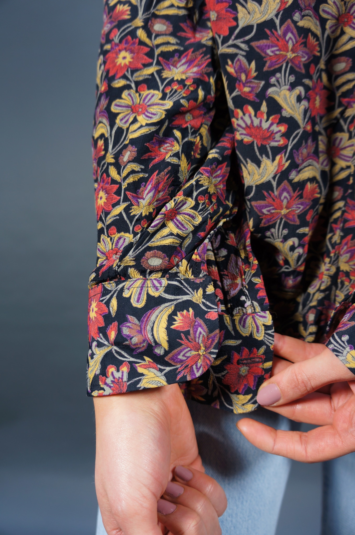 Cacharel Bluse mit Blumenmuster