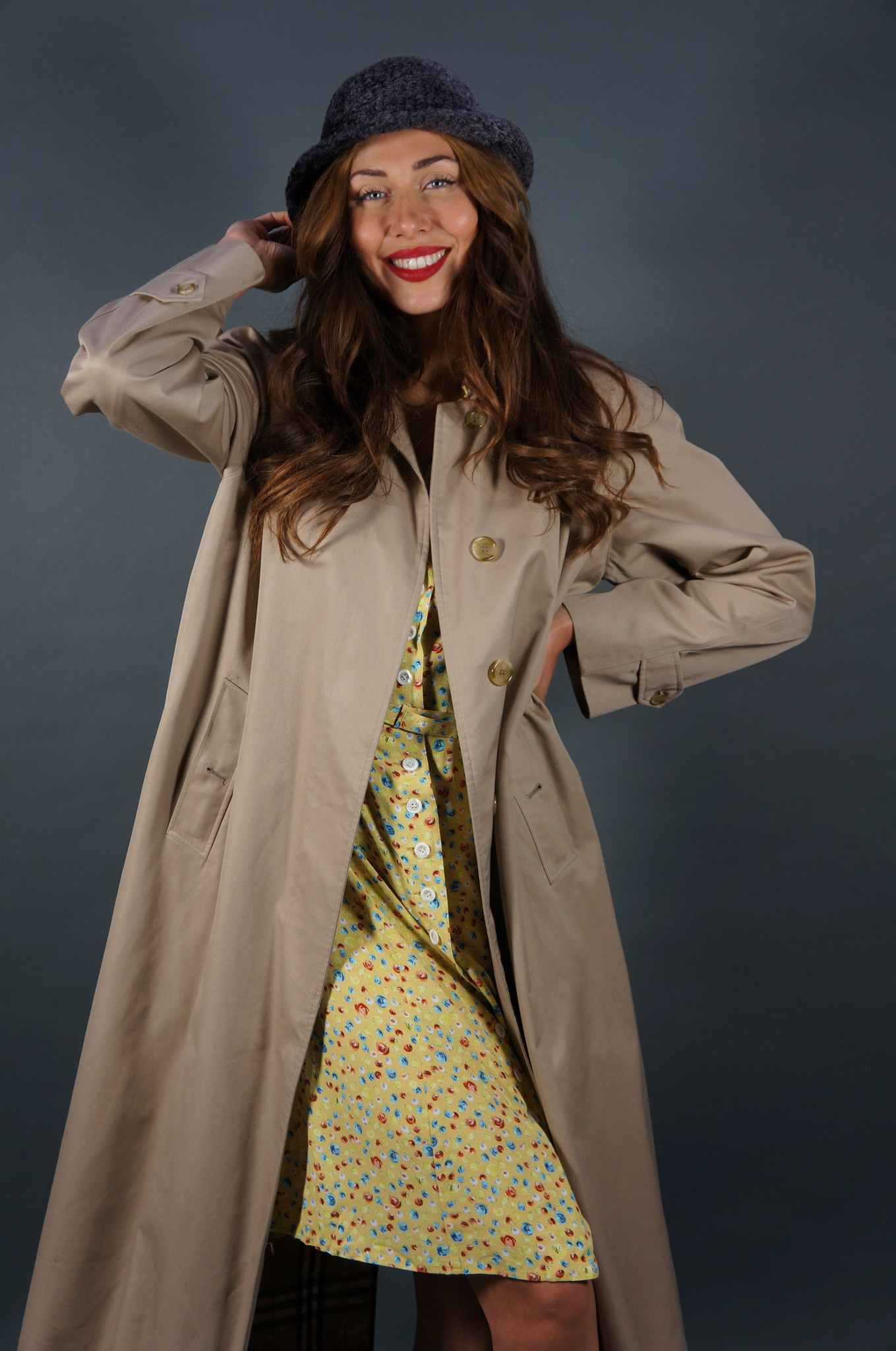 Burberry Beige Trench Coat — L / 126 cm