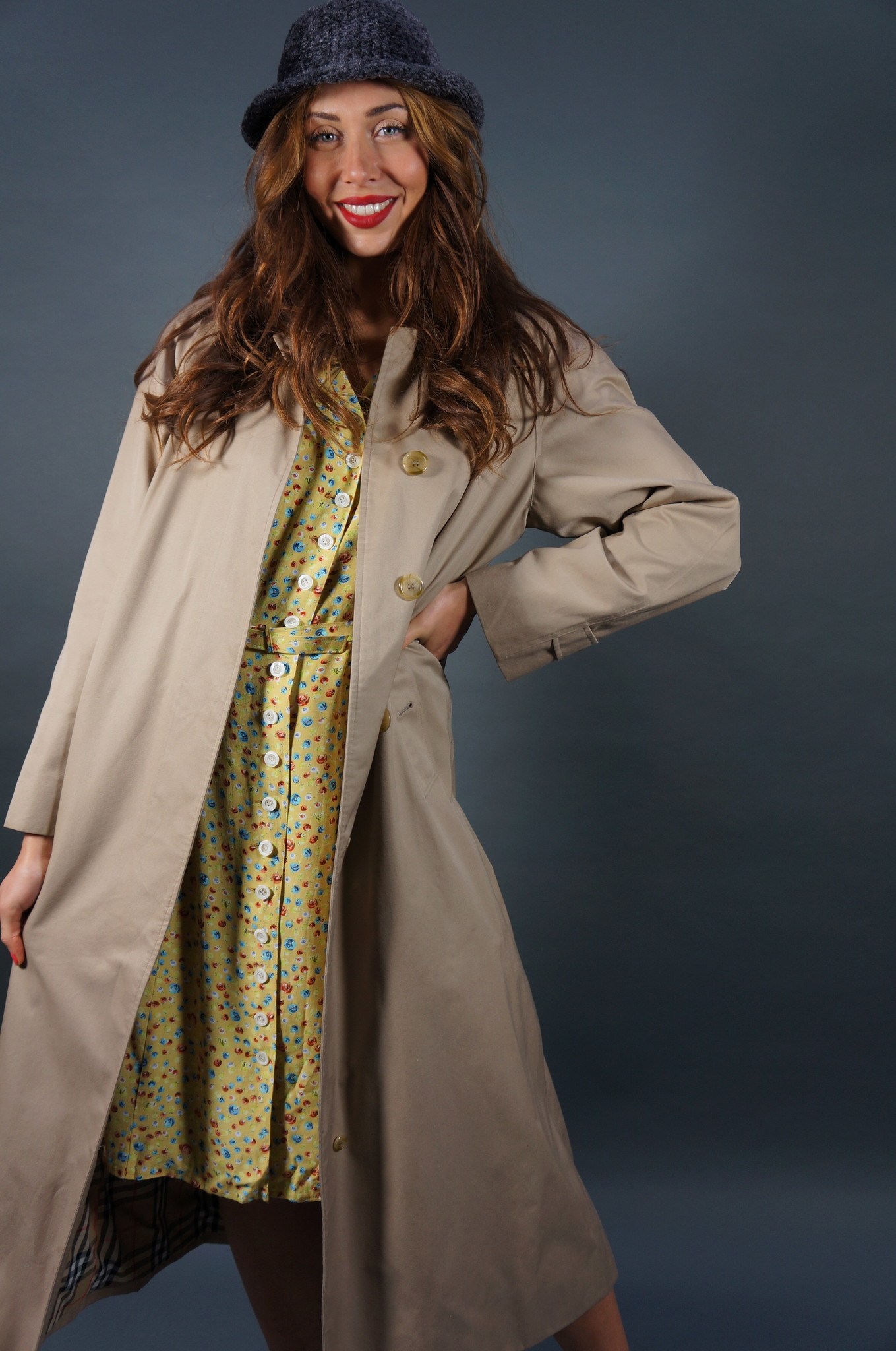 Burberry Beige Trench Coat — L / 126 cm