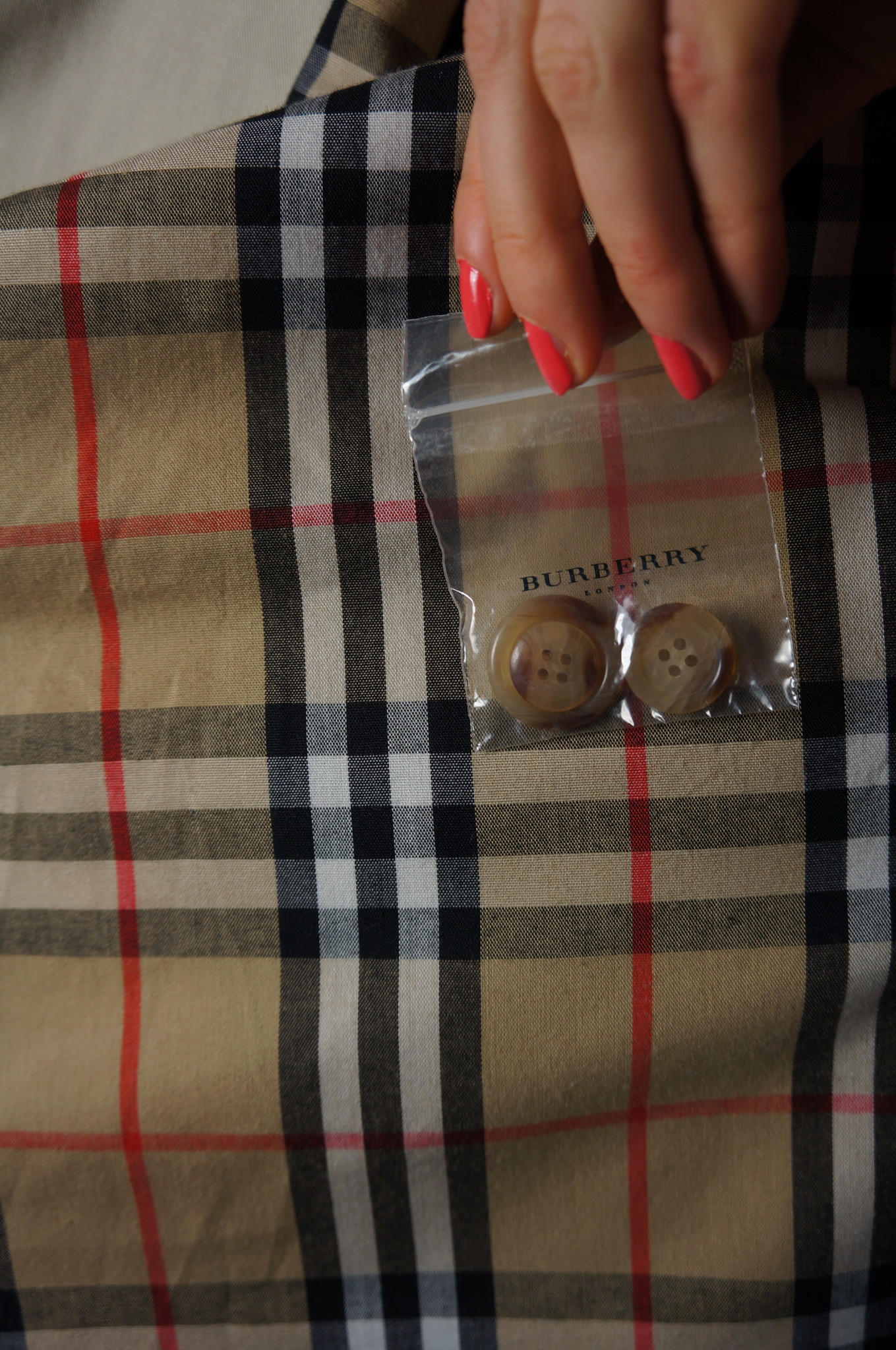 Burberry Beige Trench Coat — M / 93 cm