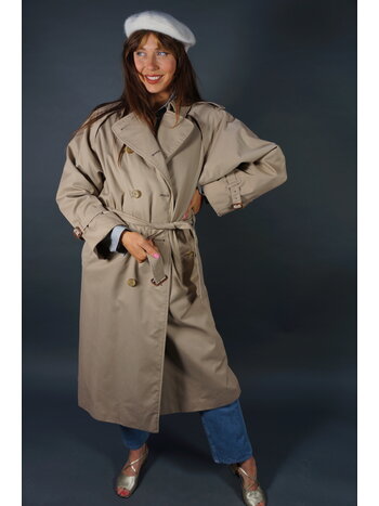 Burberry Beige Trench Coat — L / 117 cm