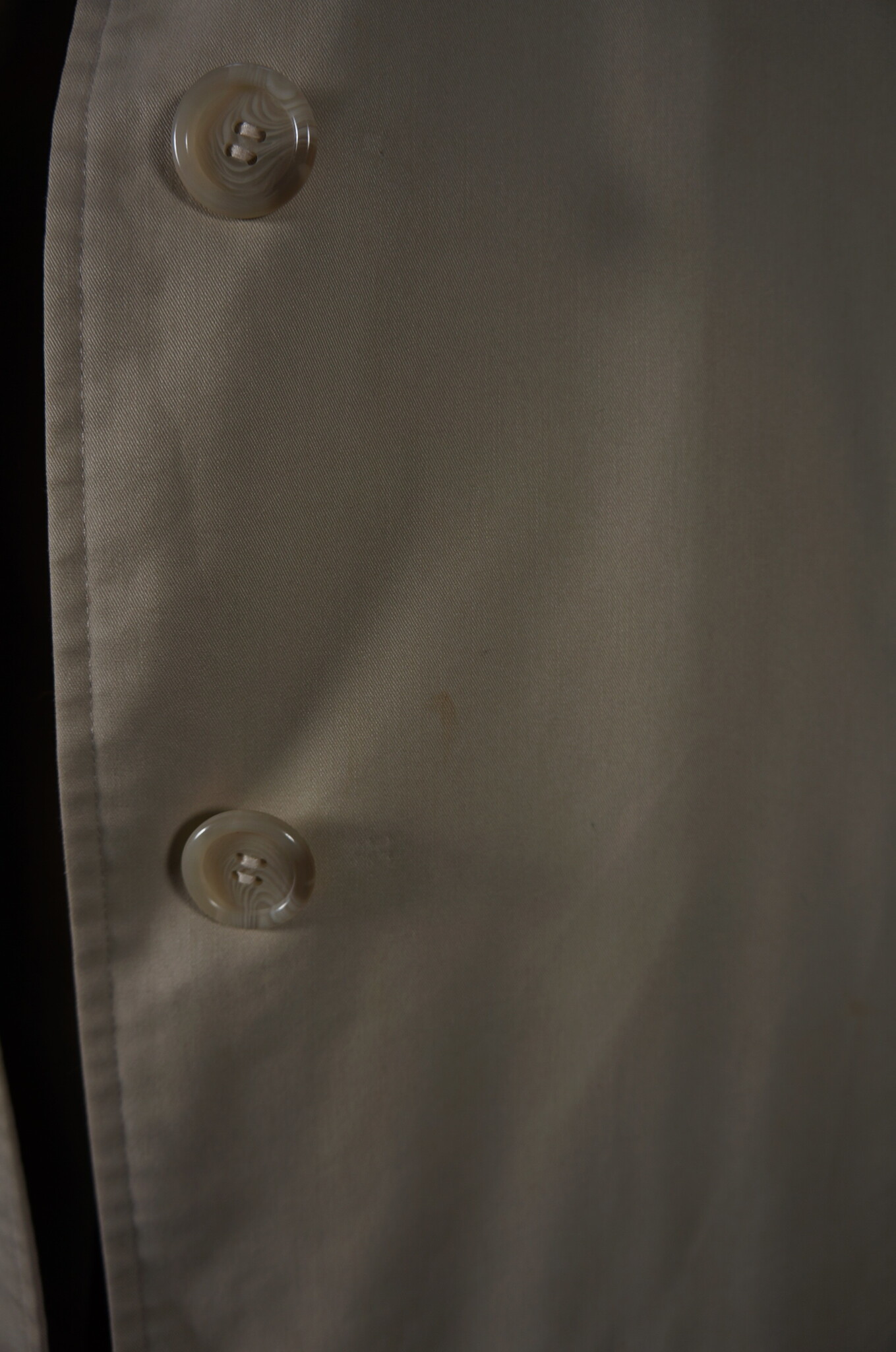 Burberry Beige Trench Coat — M/L / 111 cm