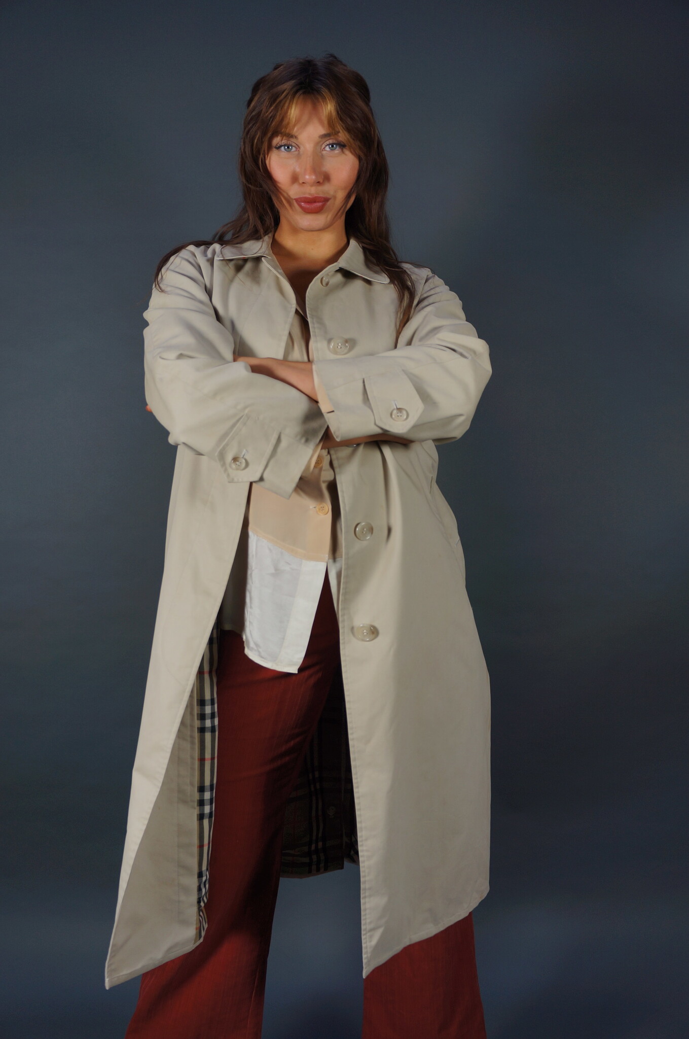 Burberry Beige Trench Coat — M/L / 111 cm