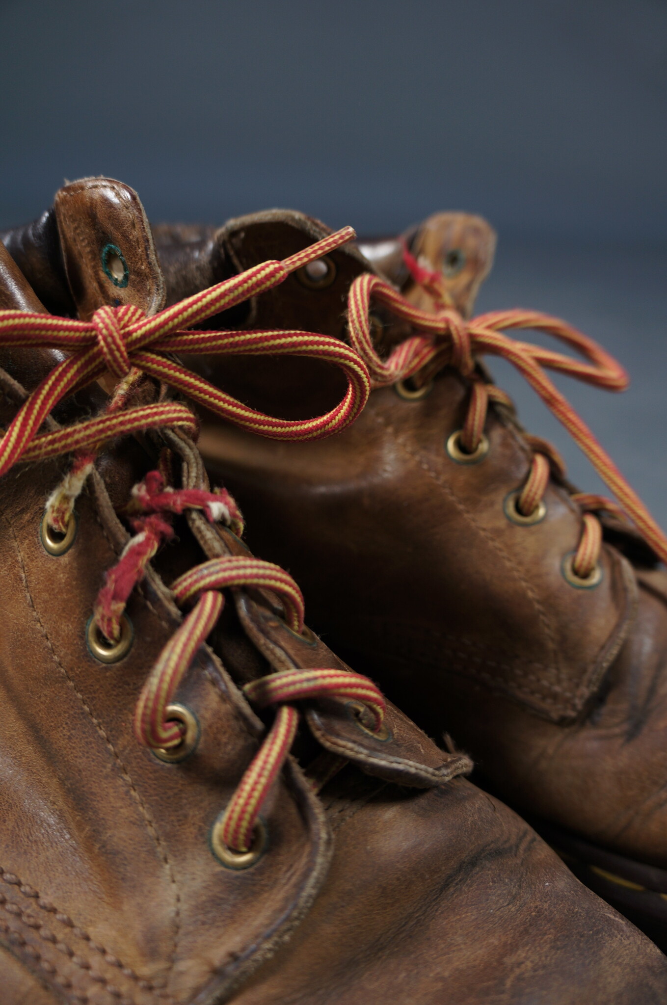 90er Dr. Martens Braun Leder — EU 42
