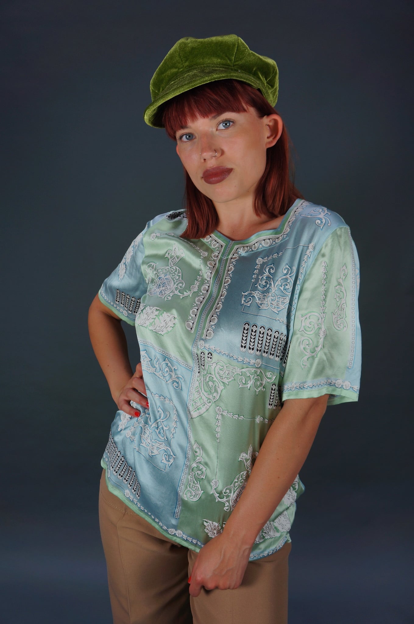 Escada Seidenbluse — Mint / Hellblau / Schwarz / Weiß