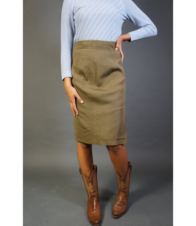 khaki skirt