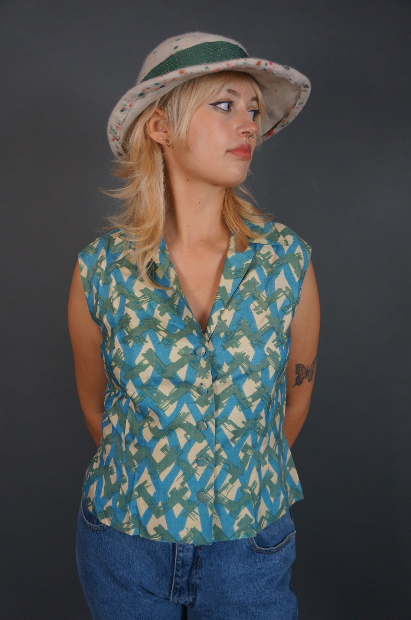 50's Graphic Sleeveless Blouse