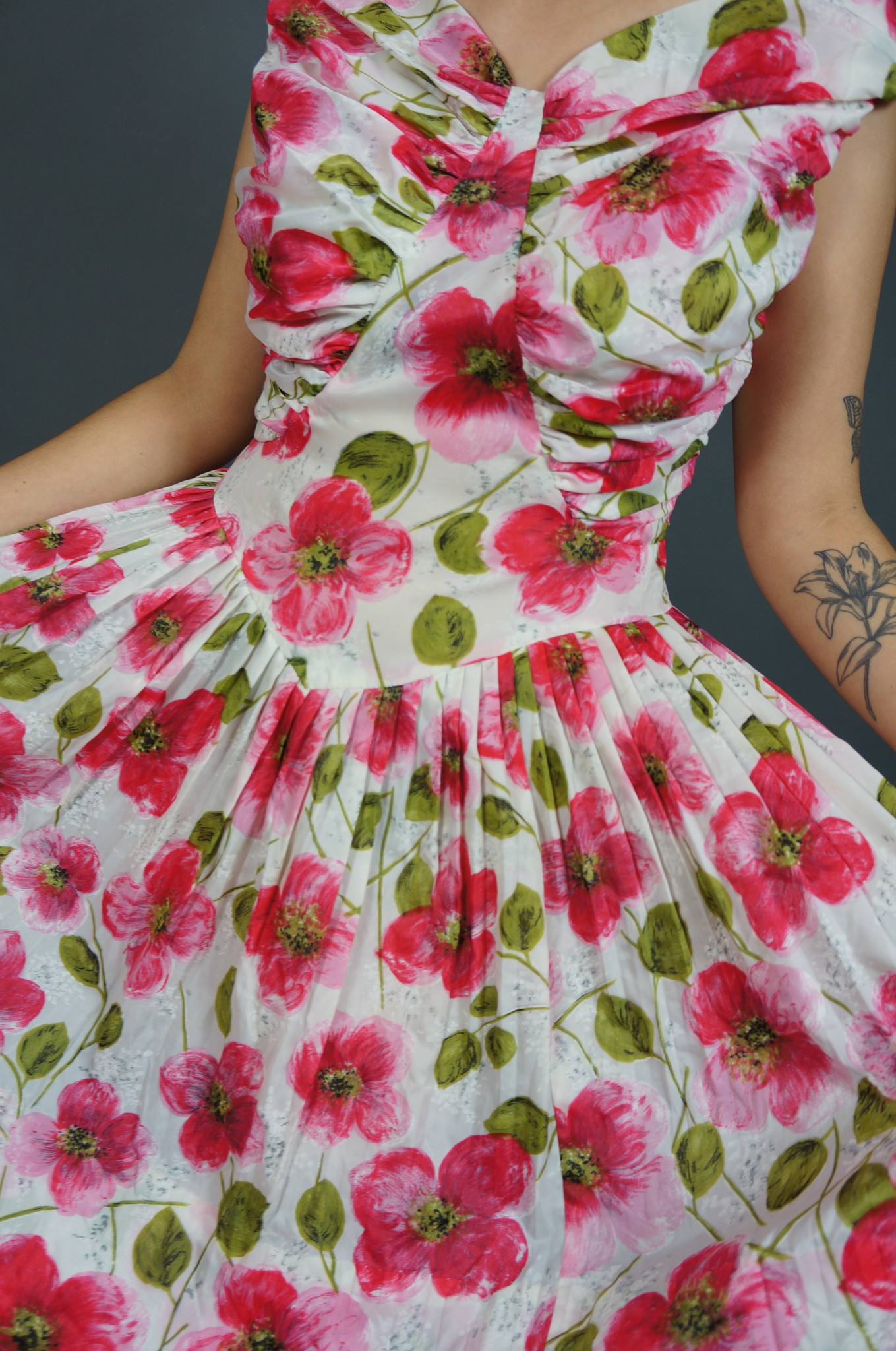 50's Off-Shoulder Flower Dress