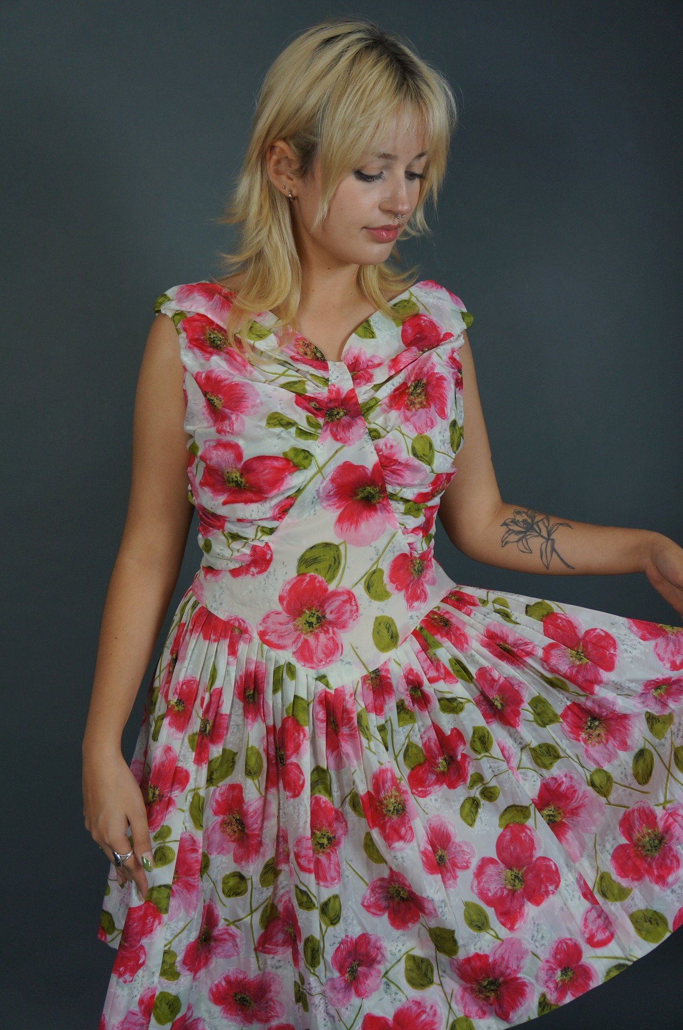 50's Off-Shoulder Flower Dress