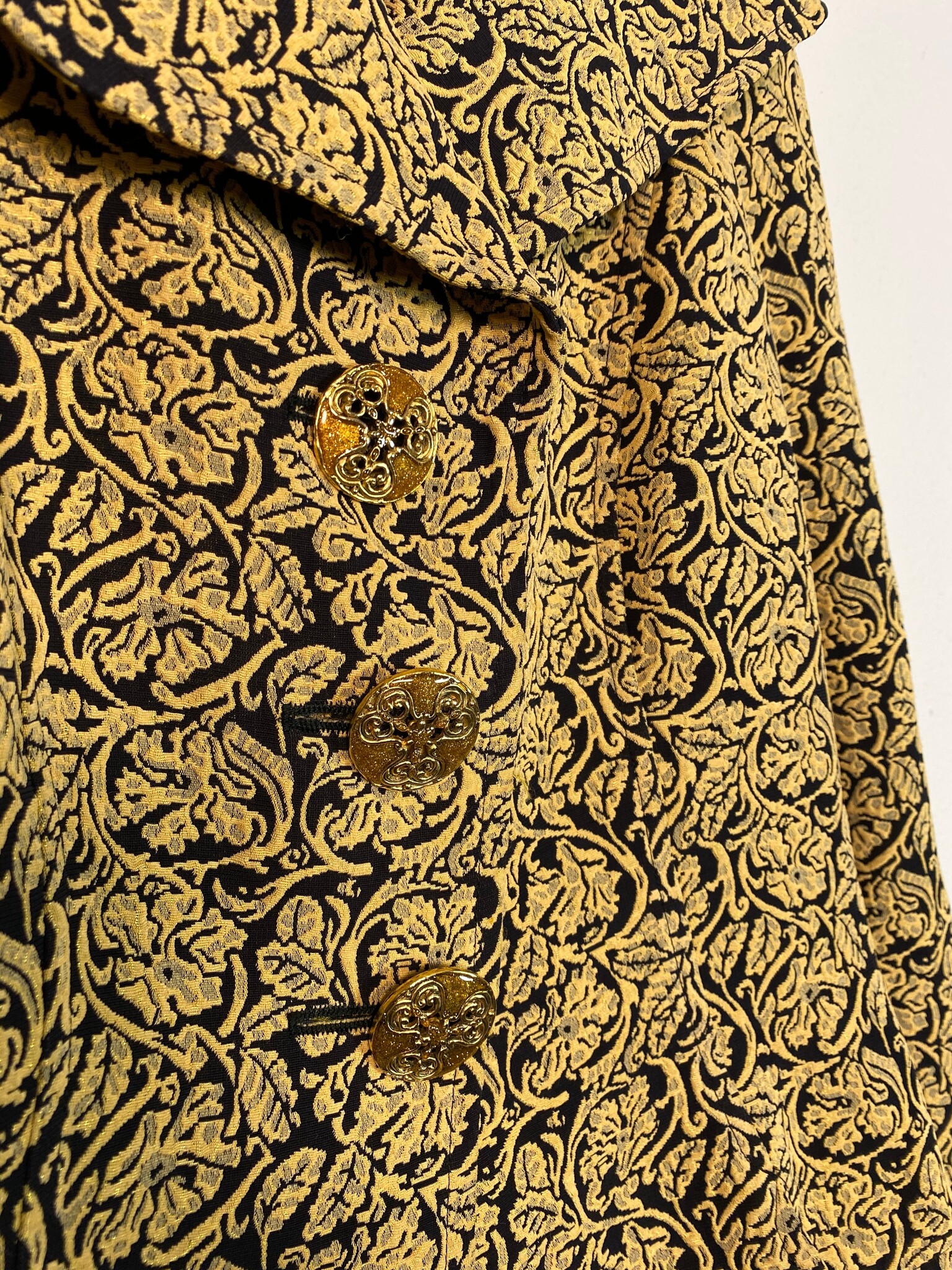 Christian Lacroix jasje jacquard geel zwart maat 38