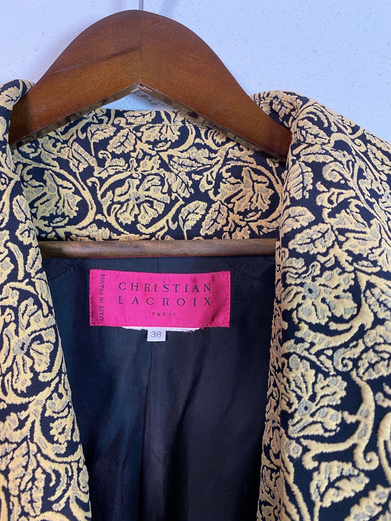 Christian Lacroix jasje jacquard geel zwart maat 38