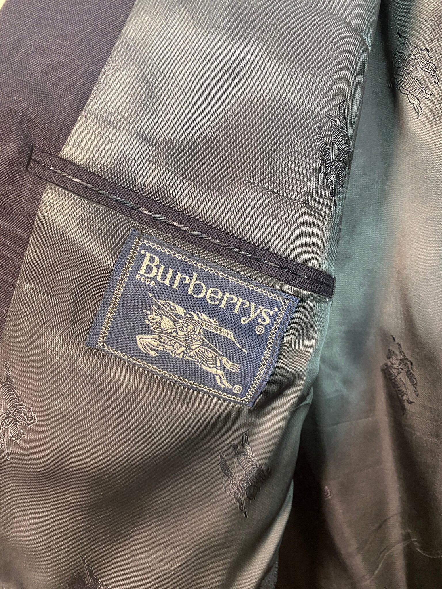 Burberry double-breasted blazer met gouden knopen