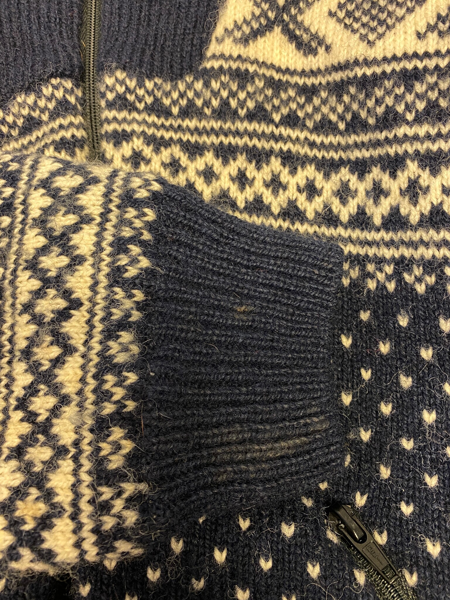 Nordlys of Norway wollen vest Noors patroon marineblauw