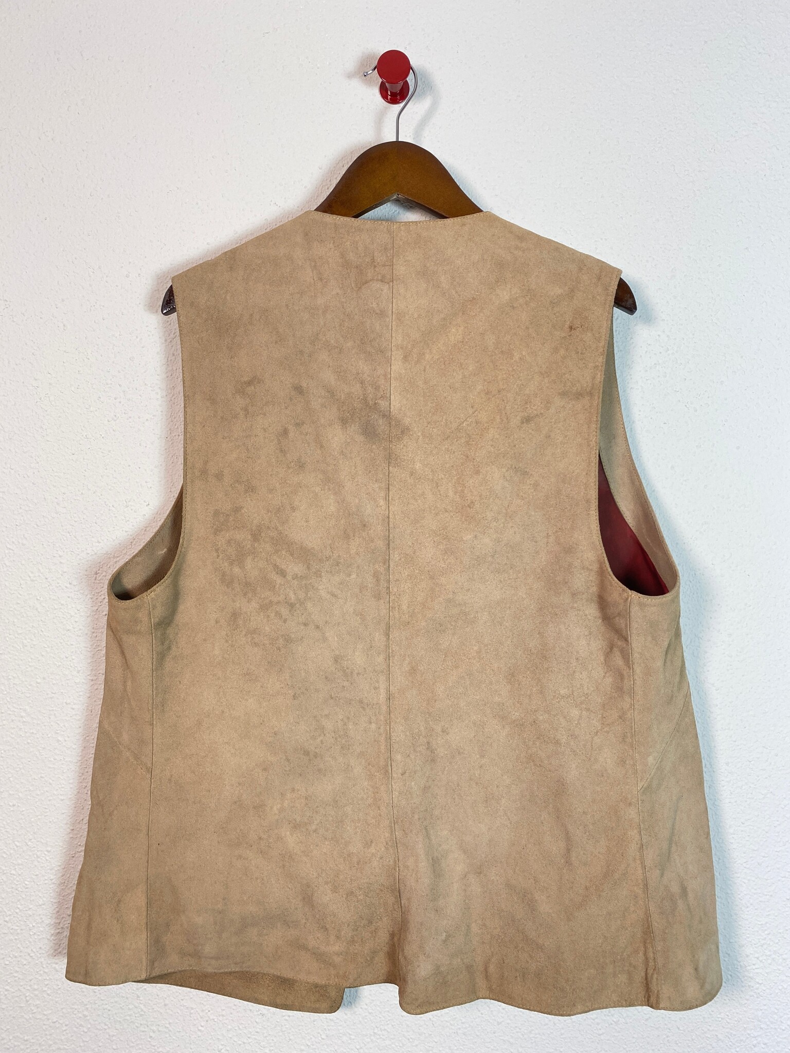 Creaciones Adriana suède gilet met uitgesneden bloemen