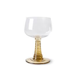 Swirl wine glass high green