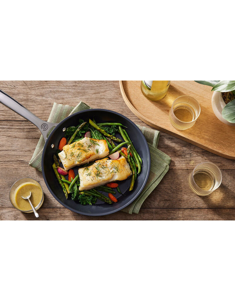 Le Creuset Essential ceramic non-stick koekenpan 30cm