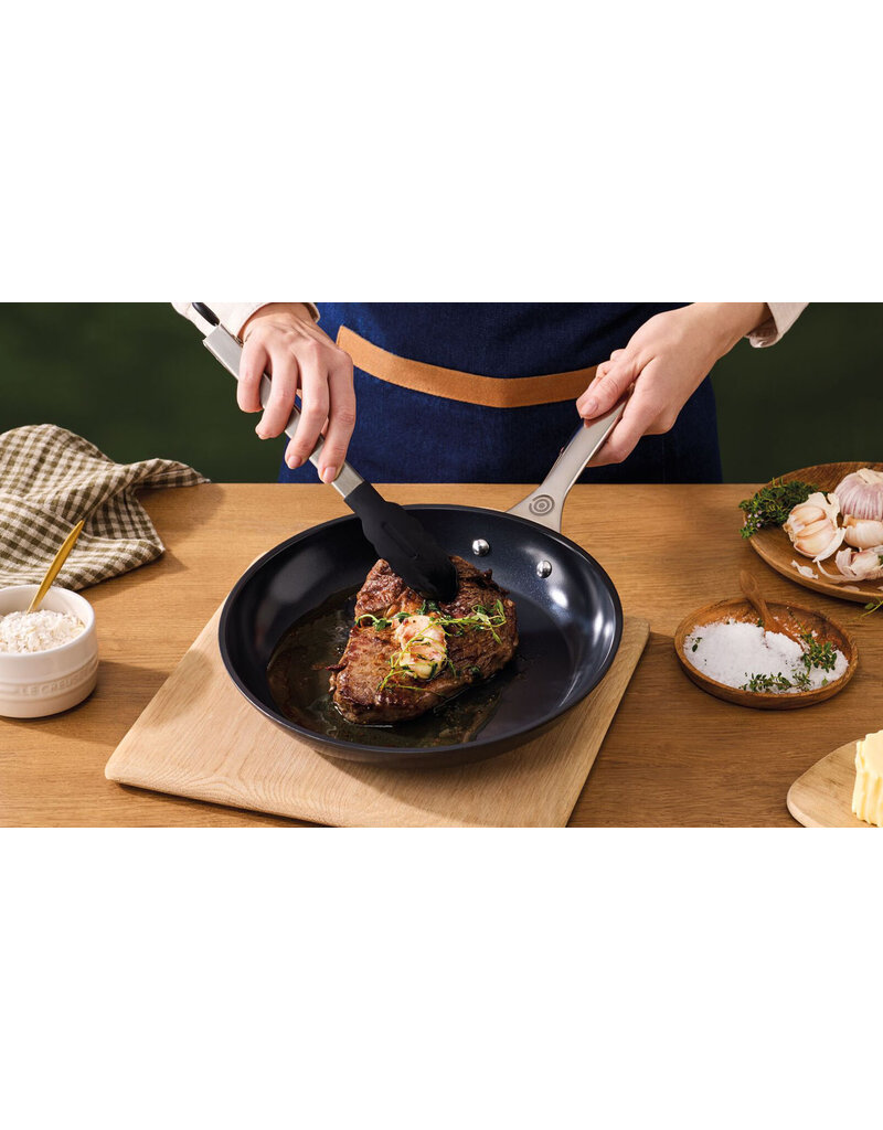 Le Creuset Essential non-stick ceramic koekenpan 28 cm