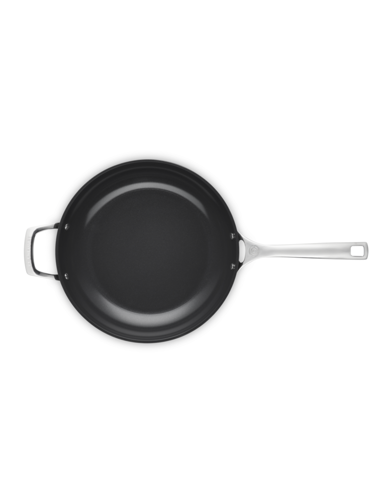 Le Creuset Essential ceramic sauteerpan 30