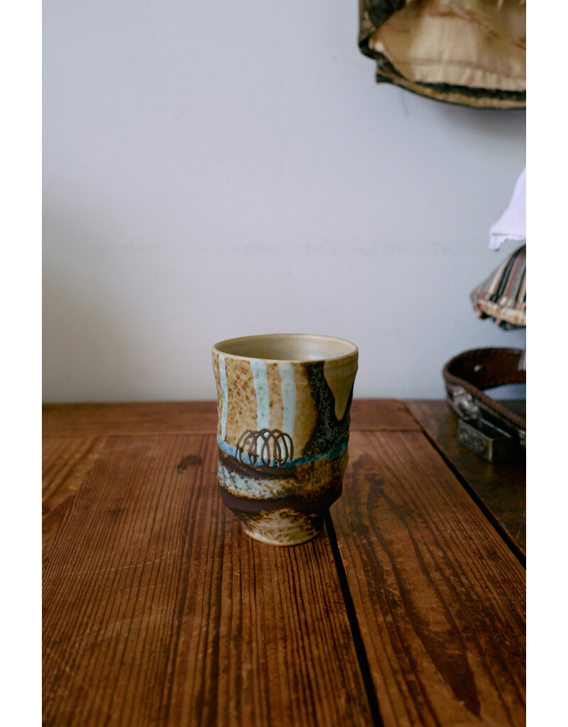 ARTIST CERAMICS COFFEE MUG SCRATCHED
