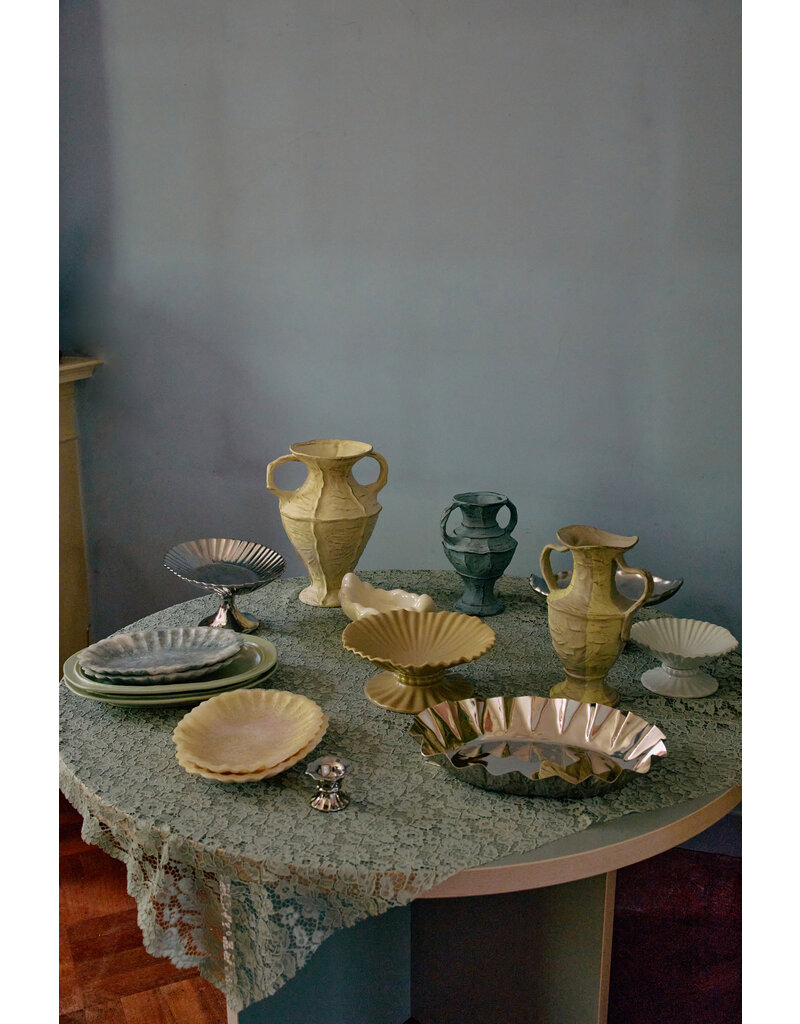 NEW CLASSICS RESIN TRAY IVORY