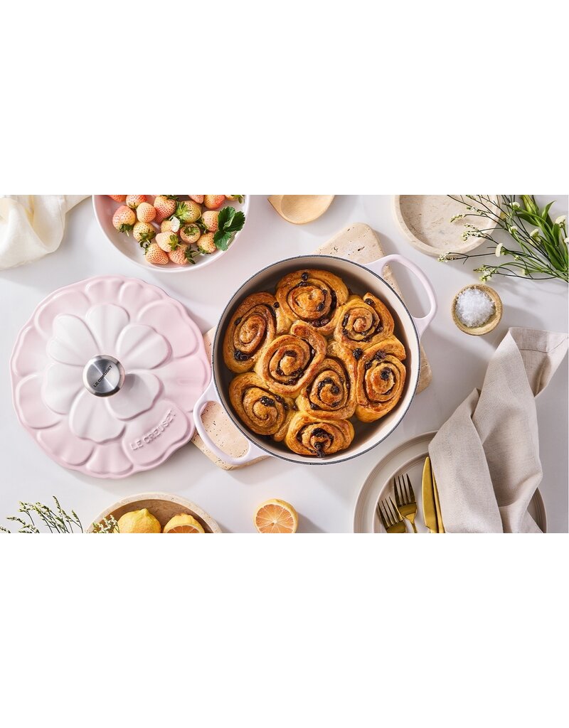 Le Creuset BRAAD/-STOOFPAN 26CM BLOESEM SHELL PINK