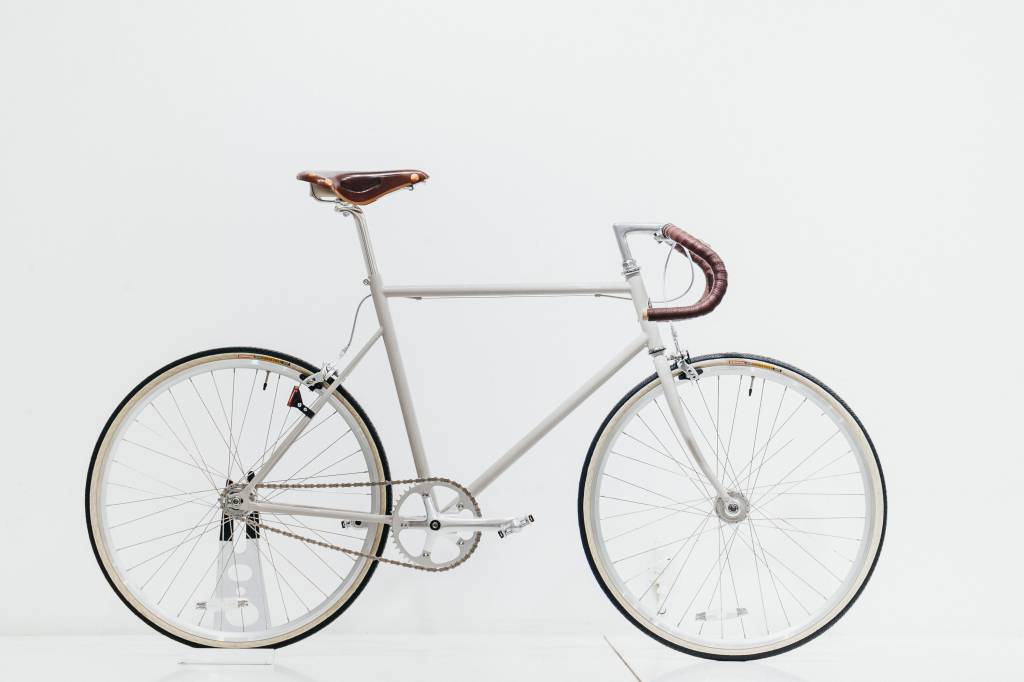 Single speed with track handlebar