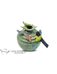 Villa Pottery  Licht Groene vogel vaas Grenada