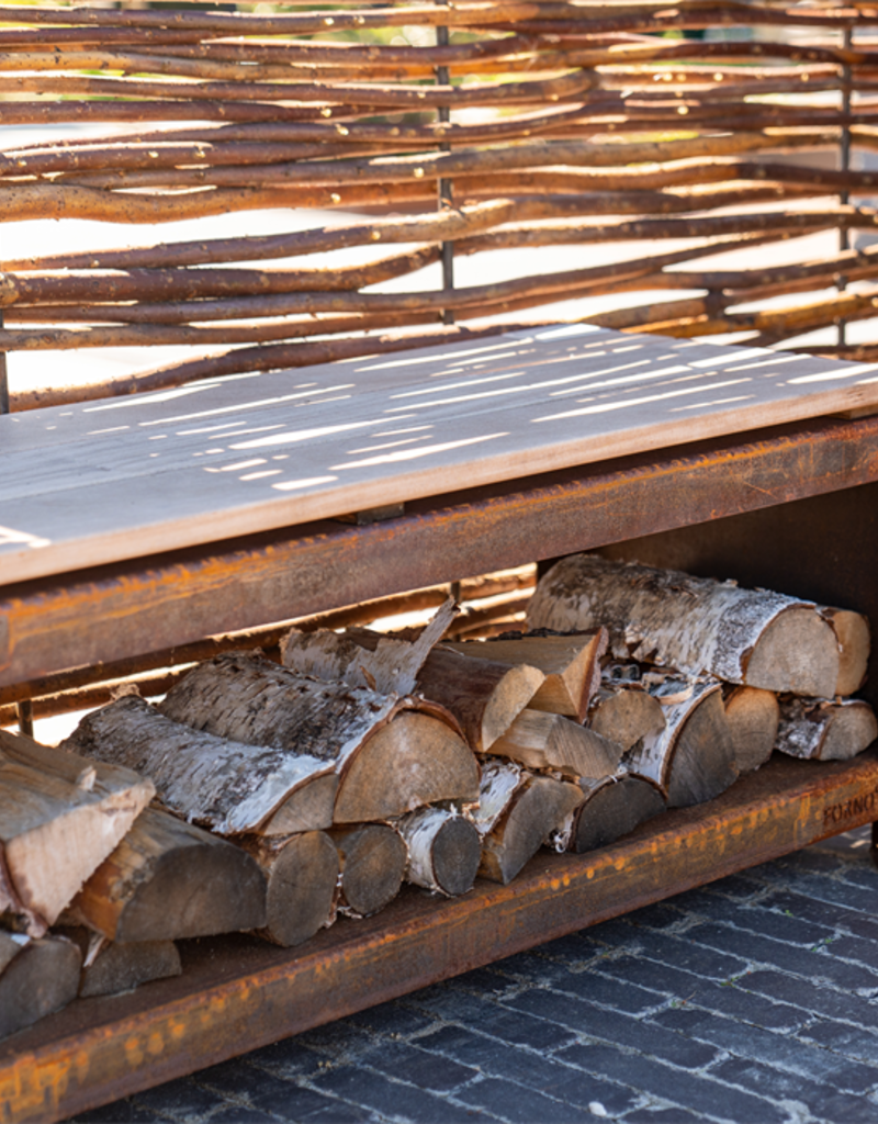 Cortenstaal Houtopslag/Bank met houten zitting