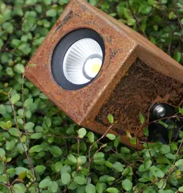 Pathlight Cortenstaal Tuinspot