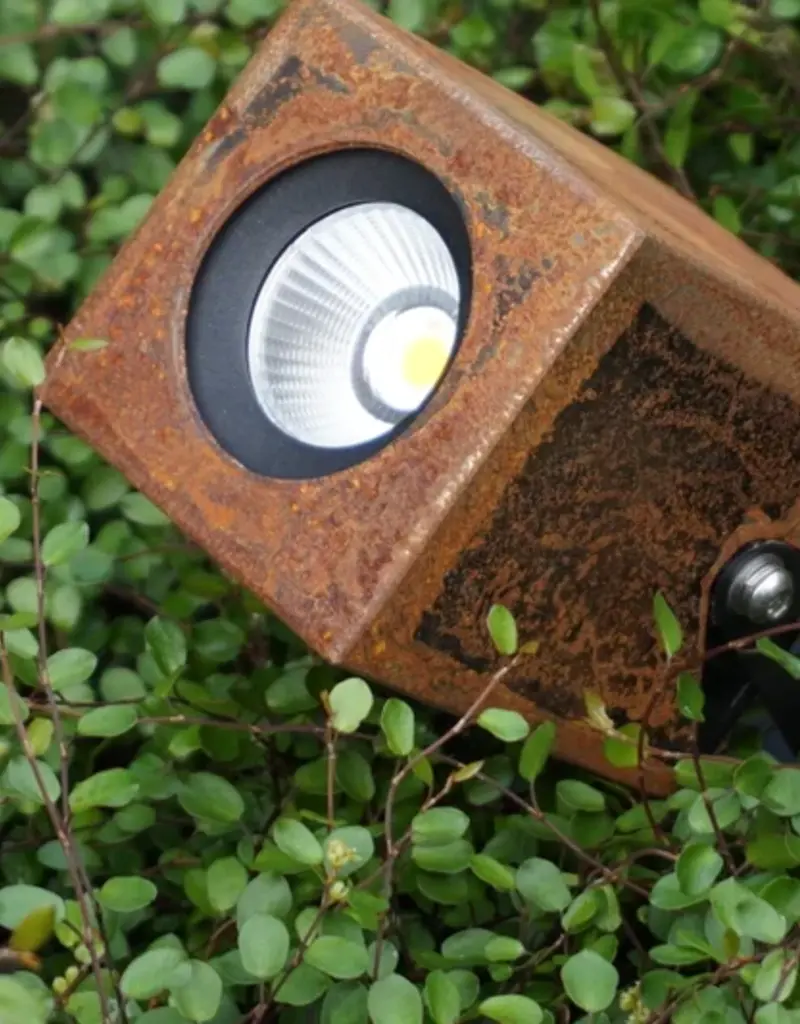 Pathlight Cortenstaal Tuinspot