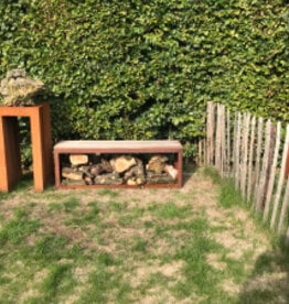 Egura Houtopslag met zitbank uit Padouk hout