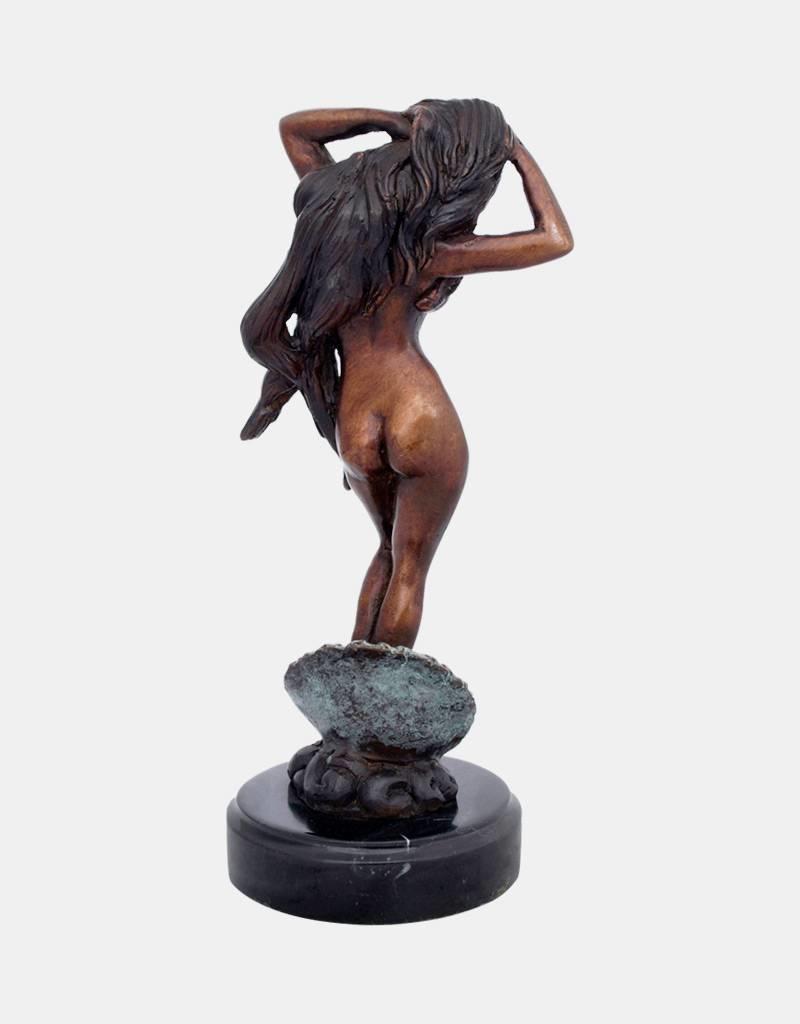 Venus – Sinnliche Frauenfigur aus Bronze