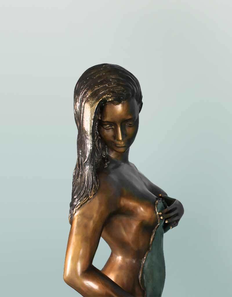 Grande Filomena – Sinnliche Frauenskulptur Bronze