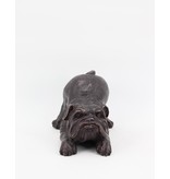 Paul – Liegender Mops Bronzestatue