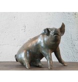 Rosi – Bronzefigur eines Hausschweins