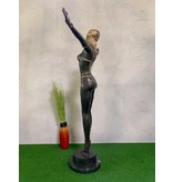 Selena – Sinnliche Frauenskulptur aus Bronze