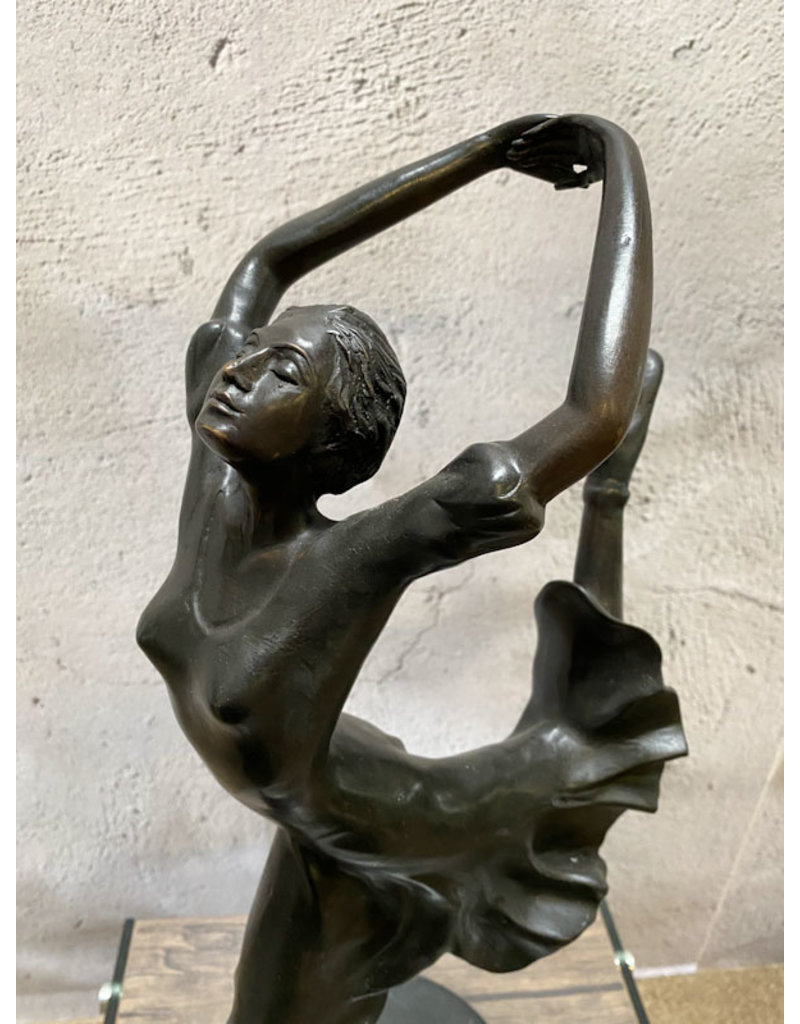 Elise – Art Deco Frauenfigur Bronze