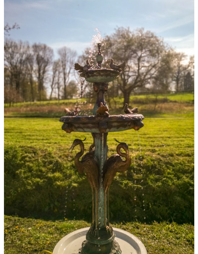 Demeter – Kraniche Springbrunnen aus Bronze