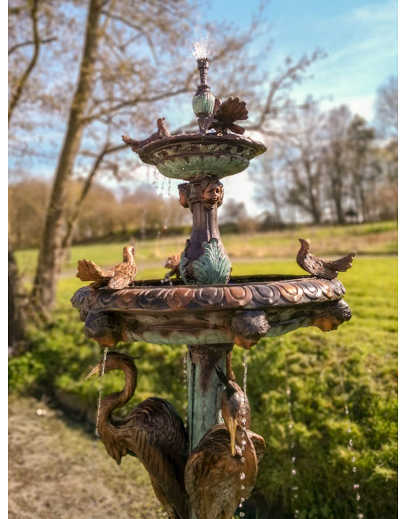 Demeter – Kraniche Springbrunnen aus Bronze