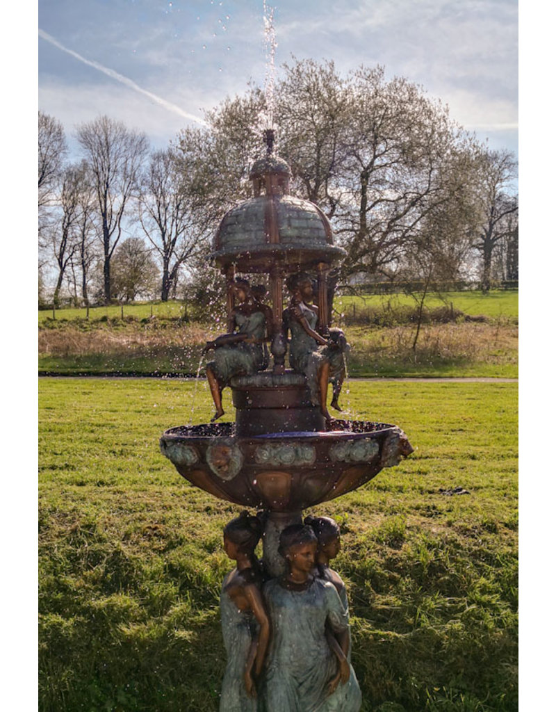 Medina – Springbrunnen aus Bronze