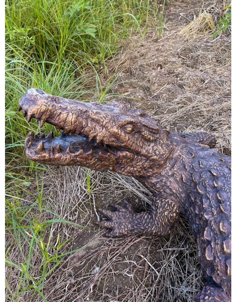 Sobek – Große Bronzeskulptur eines Krokodils