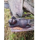 Felix – Liegender Gorilla aus Bronze