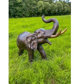 Bronze Makarie – Skulptur eines jungen Elefanten