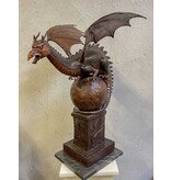 Elliot – Drache auf Kugel Bronzefigur