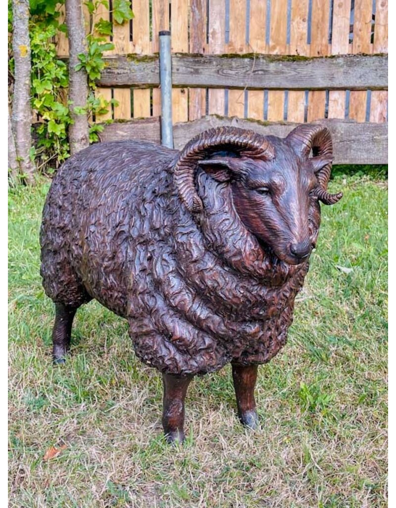 Hugo – Schafbock Bronzefigur