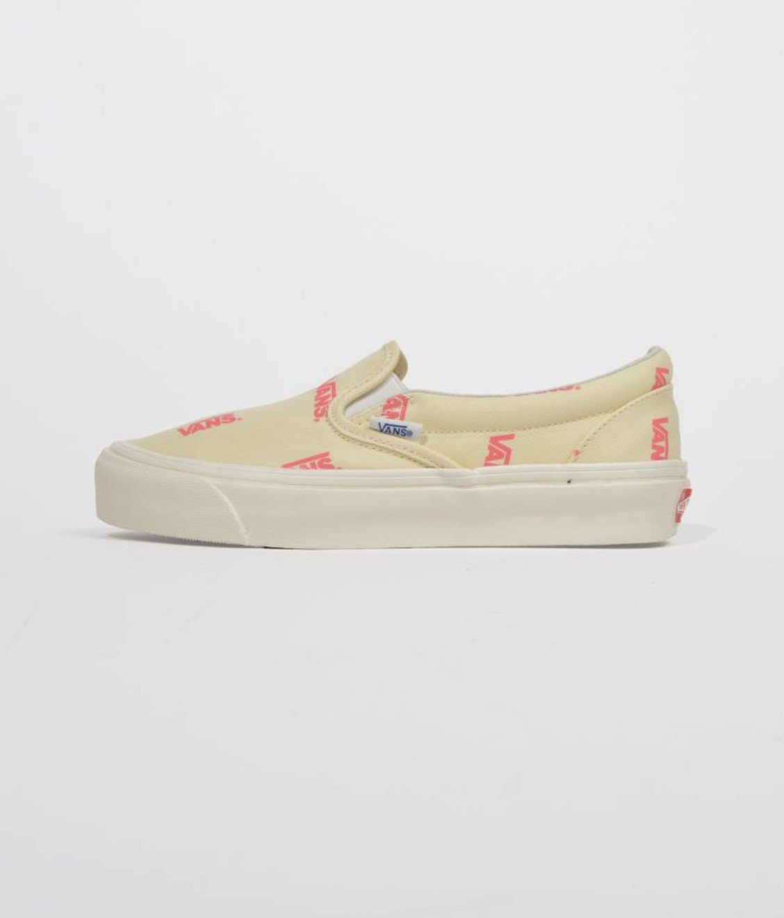 vans slip on all white