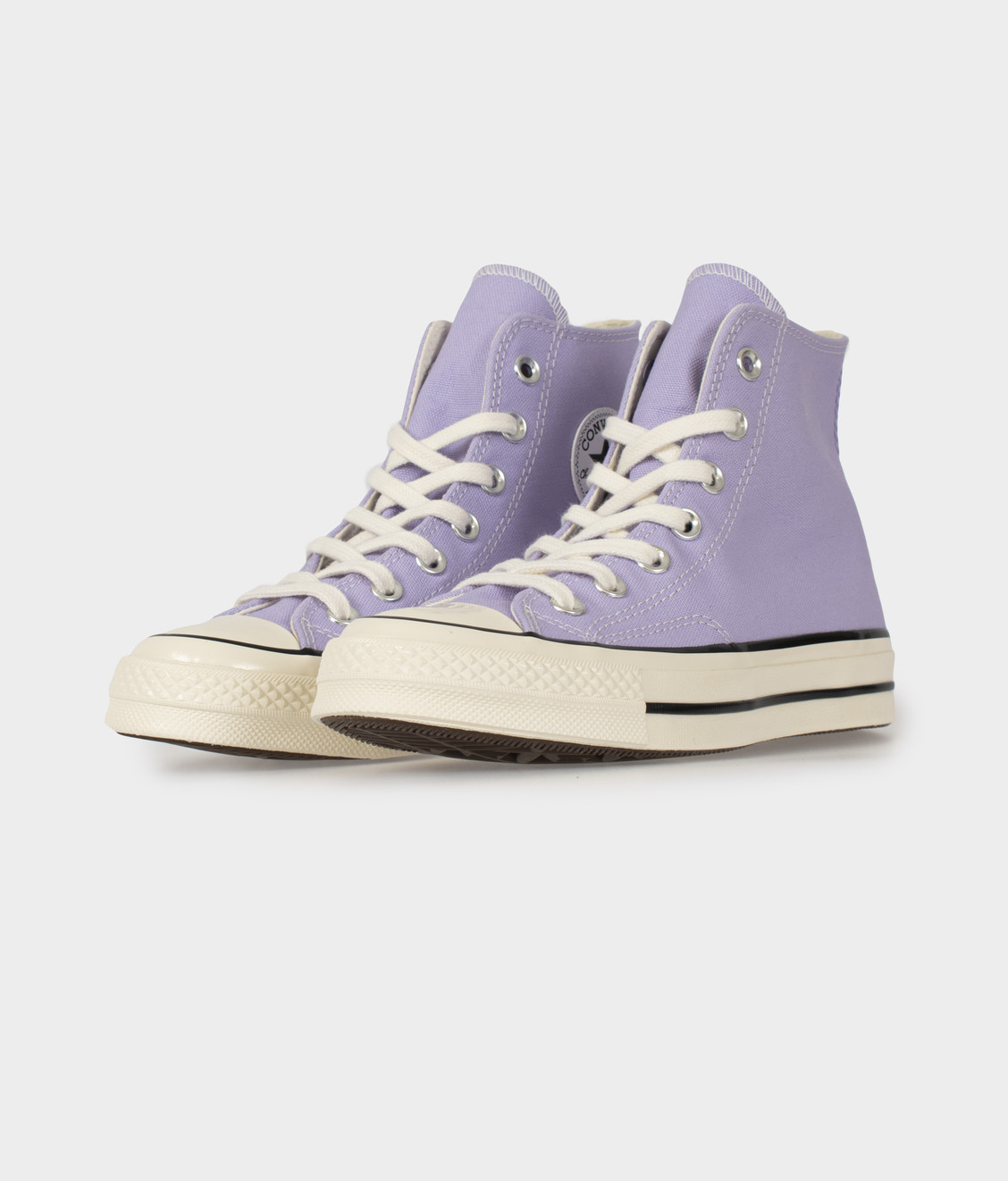 converse lila