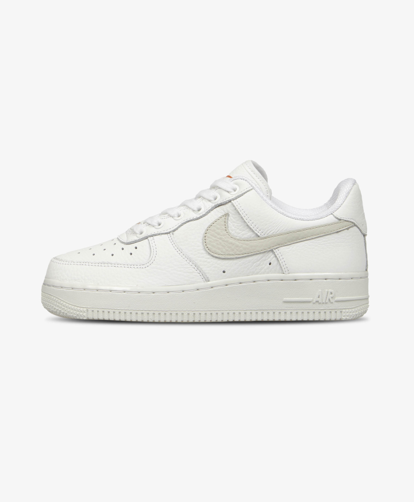 white nike air force 07