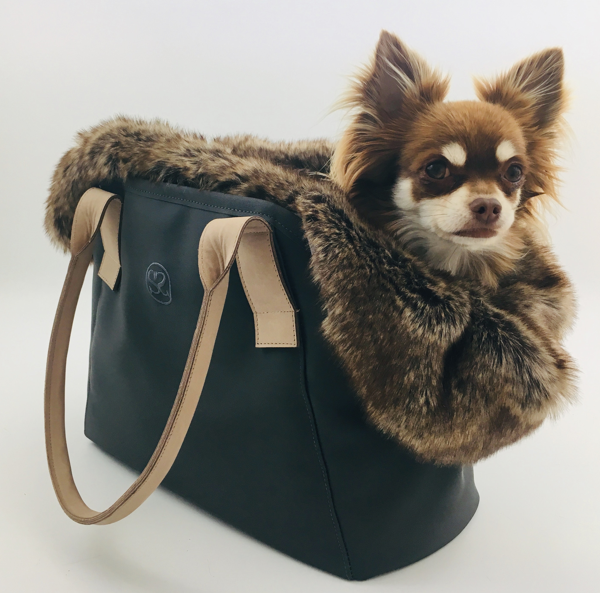 Luxurious fur dog carrier - faux fur 